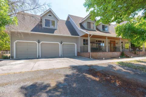 Tiny photo for 575 Pavillian Drive, Grants Pass, OR 97526 (MLS # 220227328)
