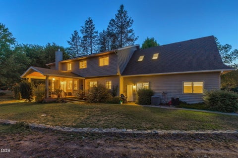 Tiny photo for 575 Pavillian Drive, Grants Pass, OR 97526 (MLS # 220227328)