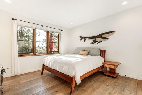 Tiny photo for 61389 Campbell Court, Bend, OR 97702 (MLS # 220212394)