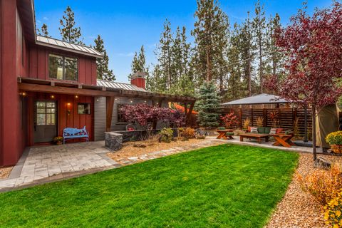 Tiny photo for 61389 Campbell Court, Bend, OR 97702 (MLS # 220212394)