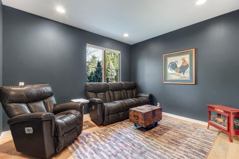 Tiny photo for 61389 Campbell Court, Bend, OR 97702 (MLS # 220212394)