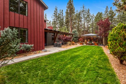 Tiny photo for 61389 Campbell Court, Bend, OR 97702 (MLS # 220212394)
