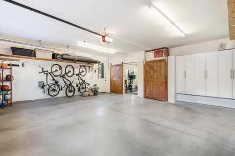 Tiny photo for 61389 Campbell Court, Bend, OR 97702 (MLS # 220212394)