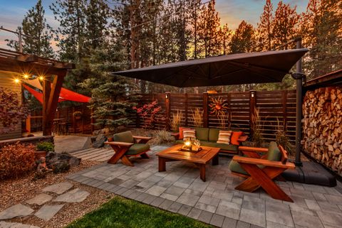 Tiny photo for 61389 Campbell Court, Bend, OR 97702 (MLS # 220212394)