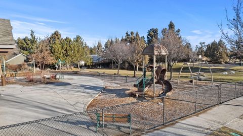 Tiny photo for 20670 Comet Court, Bend, OR 97701 (MLS # 220212783)