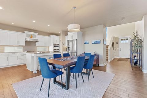 Tiny photo for 20670 Comet Court, Bend, OR 97701 (MLS # 220212783)