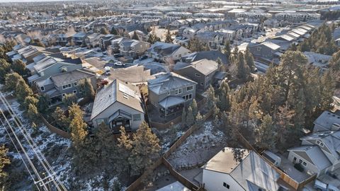 Tiny photo for 20670 Comet Court, Bend, OR 97701 (MLS # 220212783)