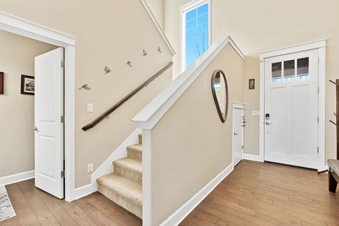 Tiny photo for 20670 Comet Court, Bend, OR 97701 (MLS # 220212783)