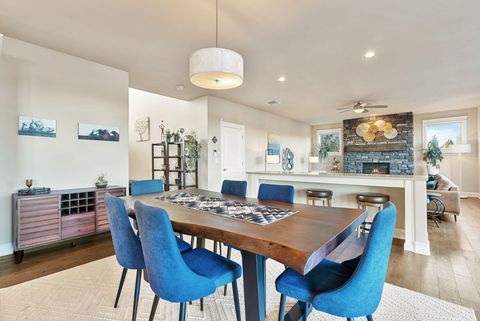 Tiny photo for 20670 Comet Court, Bend, OR 97701 (MLS # 220212783)