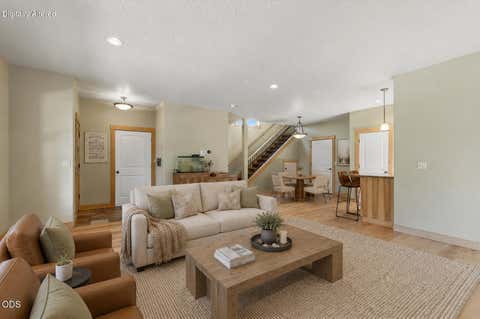 Tiny photo for 61390 Merriewood Court, Bend, OR 97702 (MLS # 220227467)