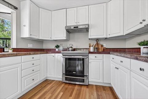 Tiny photo for 750 Neil Creek Road, Ashland, OR 97520 (MLS # 220219778)