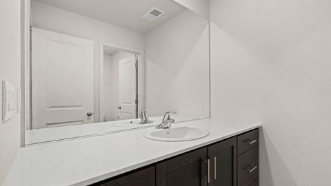 Tiny photo for 2601 Steadman Avenue, Medford, OR 97501 (MLS # 220213160)