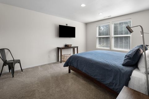 Tiny photo for 55967 Wood Duck Drive, Bend, OR 97707 (MLS # 220214808)