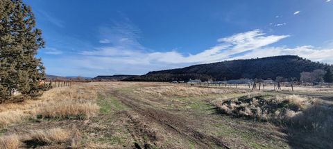 Tiny photo for 310 SE Willowdale Drive, Prineville, OR 97754 (MLS # 220213097)