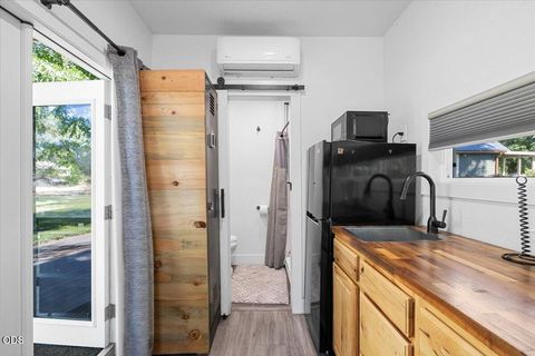 Tiny photo for 1833 2nd Avenue, Gold Hill, OR 97525 (MLS # 220224547)