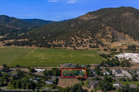 Tiny photo for 1833 2nd Avenue, Gold Hill, OR 97525 (MLS # 220224547)