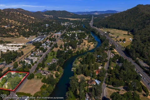 Tiny photo for 1833 2nd Avenue, Gold Hill, OR 97525 (MLS # 220224547)