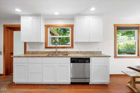 Tiny photo for 1833 2nd Avenue, Gold Hill, OR 97525 (MLS # 220224547)