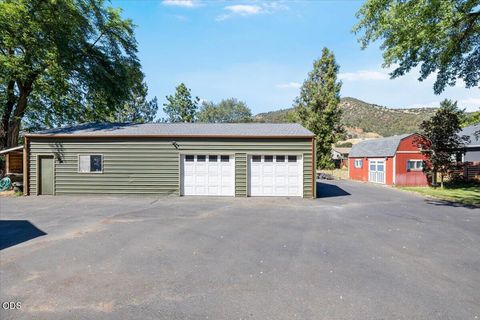 Tiny photo for 1833 2nd Avenue, Gold Hill, OR 97525 (MLS # 220224547)