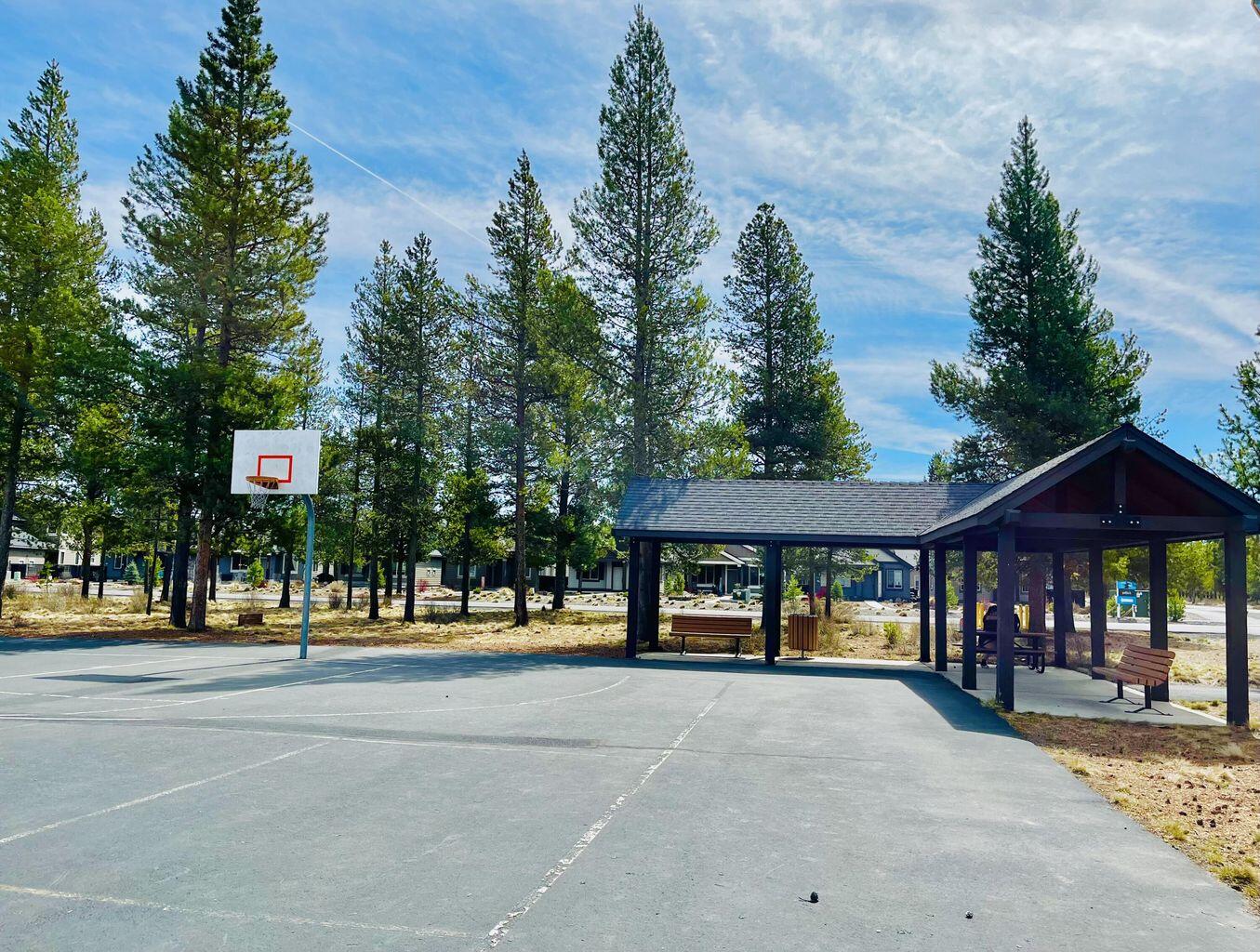 Crescent Creek - Residential