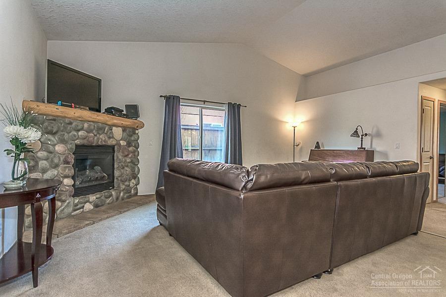 Paulina Peaks - Residential