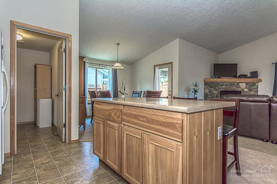 Paulina Peaks - Residential