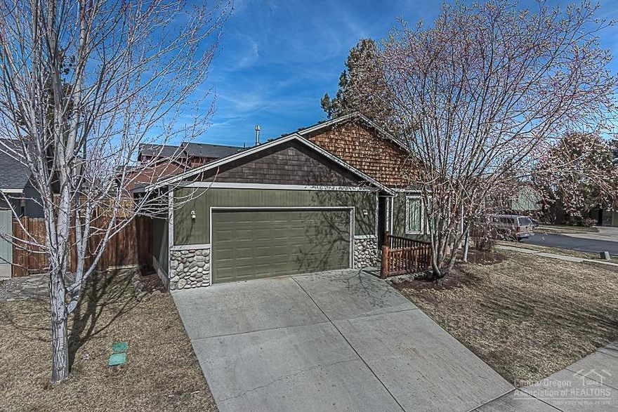 Really nice single level home. featuring an open floor plan, front & backyard landscaping & sprinkler system, master suite feature double sink vanities & walk in closets. There is a beautiful gas F/P with river rock surround & a log accent mantle. The ext of the home features cedar accents, stone accents on front of garage & a unique log accent railing on the front porch. The back porch has gas hook ups for your summer BBQ's.