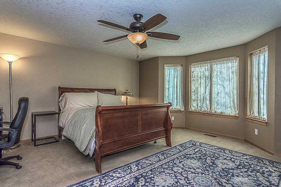 Paulina Peaks - Residential