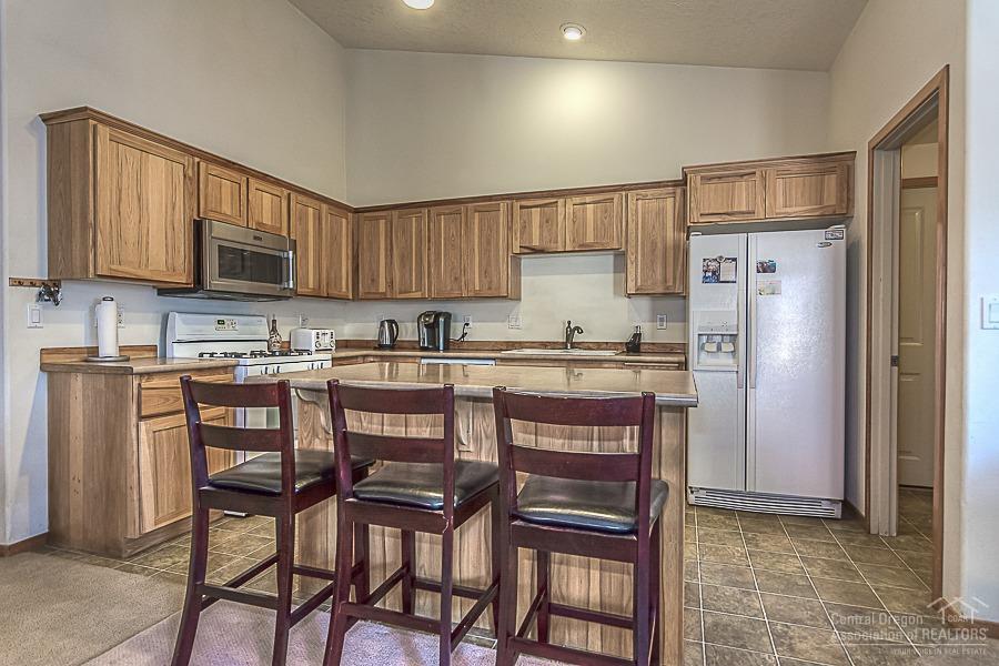 Paulina Peaks - Residential