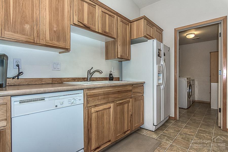 Paulina Peaks - Residential