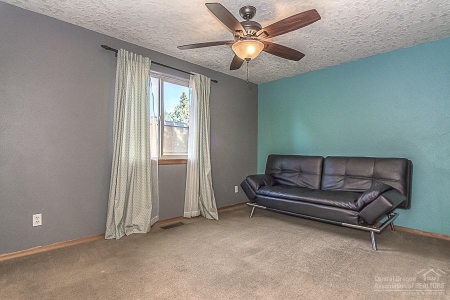 Paulina Peaks - Residential