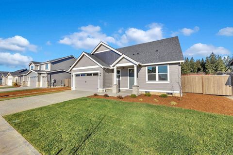 Tiny photo for 1152 Pumpkin #334, Eagle Point, OR 97524 (MLS # 220215766)