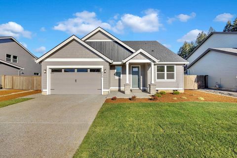 Photo of 1152 Pumpkin #334, Eagle Point, OR 97524 (MLS # 220215766)