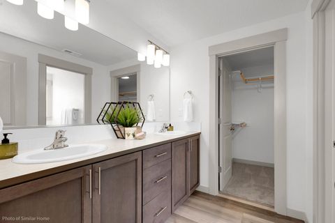 Tiny photo for 3670 Luchu Street #92, Medford, OR 97504 (MLS # 220212268)