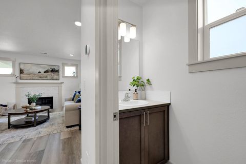 Tiny photo for 3670 Luchu Street #92, Medford, OR 97504 (MLS # 220212268)