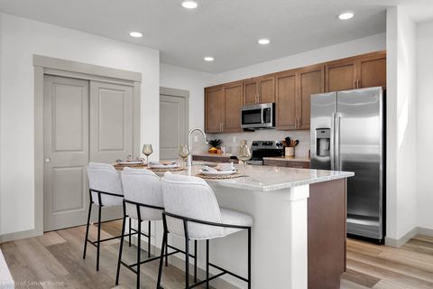 Tiny photo for 3670 Luchu Street #92, Medford, OR 97504 (MLS # 220212268)