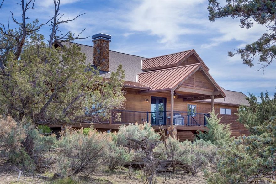 Beautiful Craftsman Style Home with Open Floor Plan, Slate Entry, Vaulted Great Room with Hardwood Floors, floor to ceiling Rock Fireplace, Knotty Alder Cabinets, Stainless Steel Appliances, Granite and Tile Counters, Eating Bar, Wine Bar and Lots of Storage, Gorgeous Tiled Master Bath with Large Walk In Closet, Travertine Counters, Private Master Deck with Views of Spirit Rock, Cascade Mountain Views from Large Office, Great Room and Deck and Walking Distance to Spirit Rock and Outback Trails!