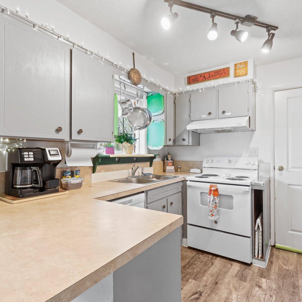 Tuttles Second Addition To Medford - Residential Income