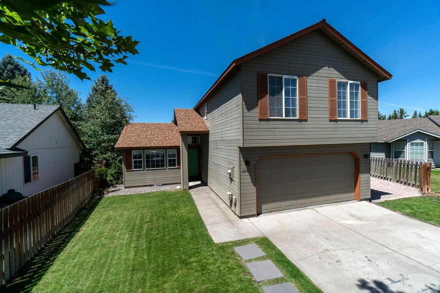 Newly refinished & ready for you to move in! Conveniently located in SW Redmond w/easy access to Bend, this home is turn key for the new owner or investor. Entry way opens to a vaulted living area w/barnwood accents & wood look Laminate flooring. Galley style kitchen w/plenty of counter space & storage w/new SS refrigerator, dishwasher & glass top range/oven. Adjacent formal dining area opens to the deck & back yard for easy indoor/outdoor entertaining. Powder bath/laundry room off of the garage hall was just redone too! Upstairs you'll find an ample sized Master Suite & 3 additional bedrooms along w/a full bath. New fixtures & paint, freshly cleaned carpet & anything but plain white colors throughout. Window A/C unit included for warm summer nights! Double car garage w/built in shelving is great for storage & organization. RV parking on the north side of the home is lg enough for a camp trailer/RV AND your boat too. Fenced yard w/landscaping & auto sprinkler system. Don't miss!