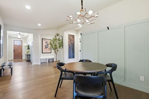 Tiny photo for 4119 SW Badger Court, Redmond, OR 97756 (MLS # 220215564)