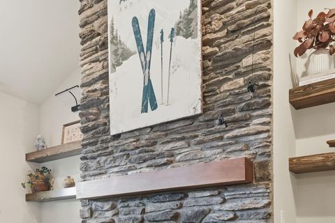 Tiny photo for 4119 SW Badger Court, Redmond, OR 97756 (MLS # 220215564)