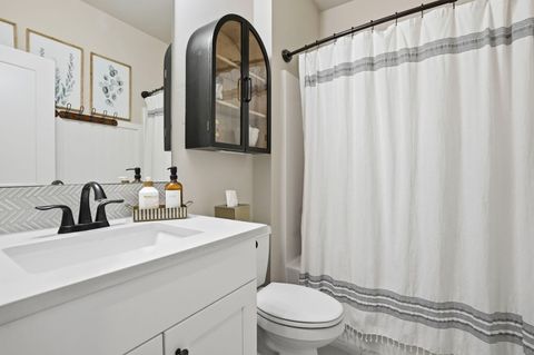 Tiny photo for 4119 SW Badger Court, Redmond, OR 97756 (MLS # 220215564)