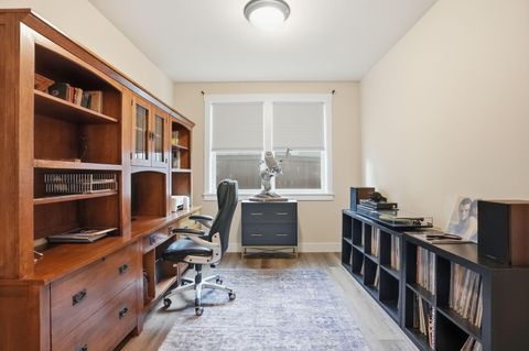 Tiny photo for 4119 SW Badger Court, Redmond, OR 97756 (MLS # 220215564)