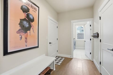 Tiny photo for 4119 SW Badger Court, Redmond, OR 97756 (MLS # 220215564)