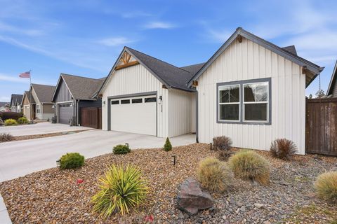 Tiny photo for 4119 SW Badger Court, Redmond, OR 97756 (MLS # 220215564)