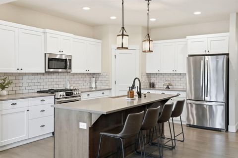 Tiny photo for 4119 SW Badger Court, Redmond, OR 97756 (MLS # 220215564)