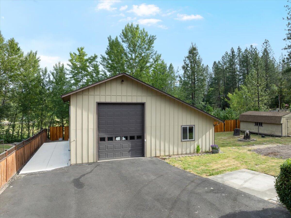 Rogue Acres - Residential