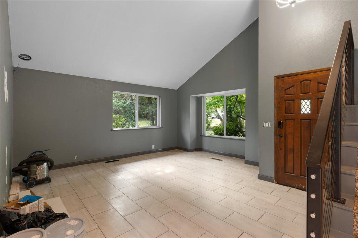 Rogue Acres - Residential