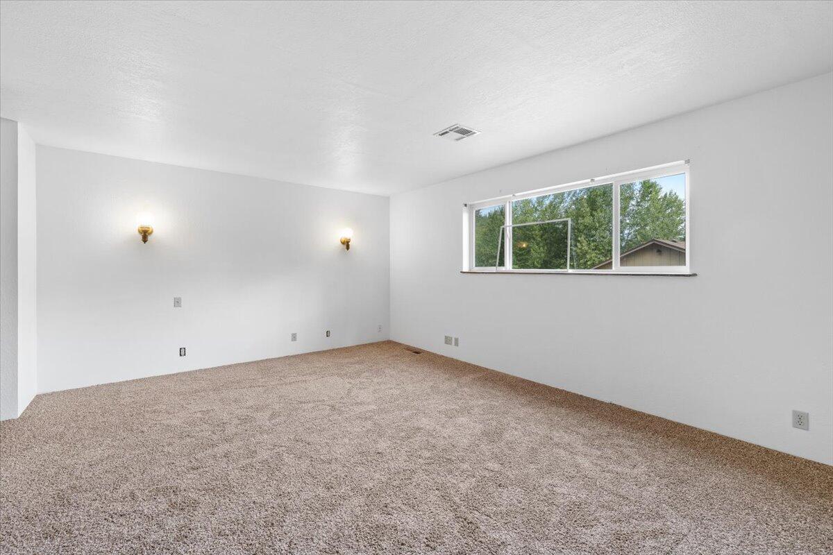 Rogue Acres - Residential