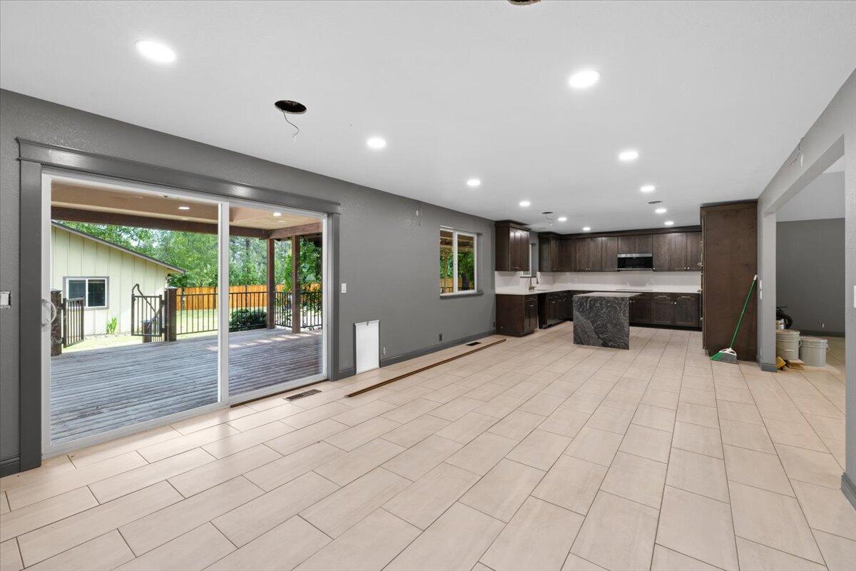 Rogue Acres - Residential